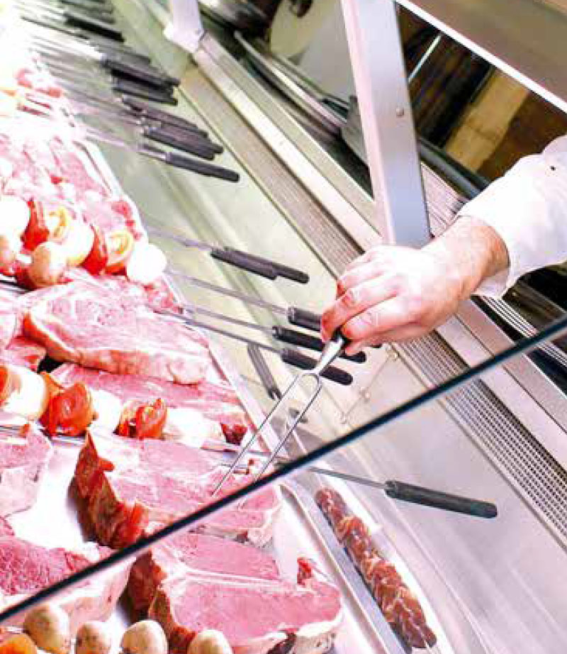 mostrador del asador de carnes corb marí restaurant